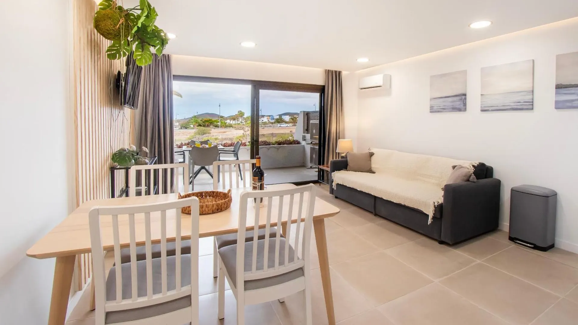 Newly Renovated, Luxurious Apartment With A Heated Pool, 259 Σαν Μιγκέλ ντε Αμπόνα 0*,