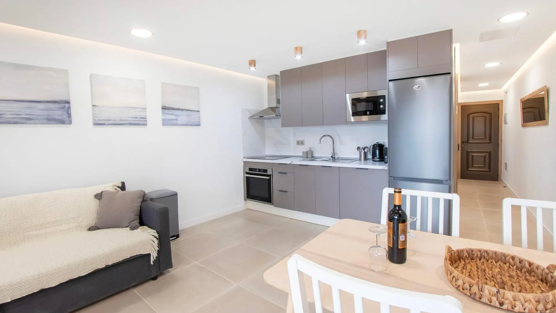 Newly Renovated, Luxurious Apartment With A Heated Pool, 259 Σαν Μιγκέλ ντε Αμπόνα Σπίτι διακοπών