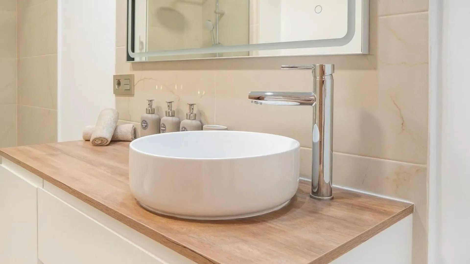 Newly Renovated, Luxurious Apartment With A Heated Pool, 259 Σαν Μιγκέλ ντε Αμπόνα 0*,  Ισπανία