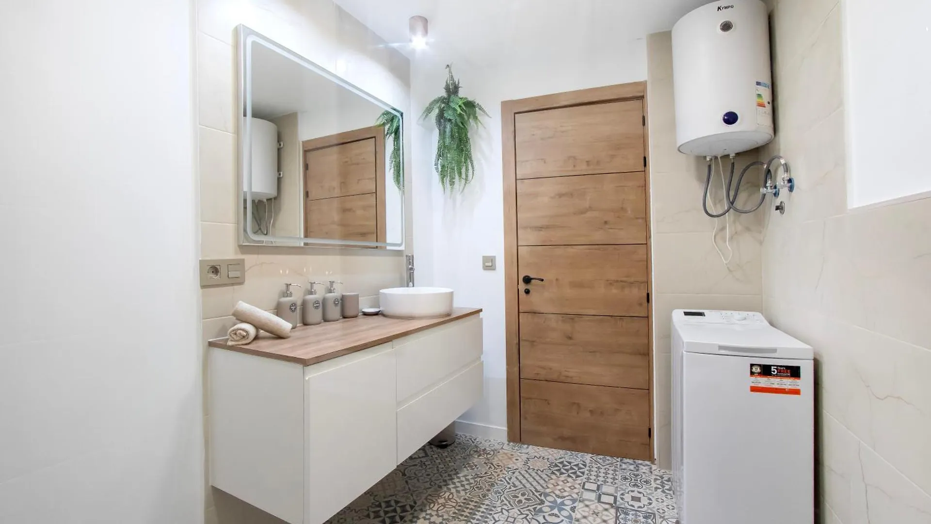 Holiday home Newly Renovated, Luxurious Apartment With A Heated Pool, 259 San Miguel de Abona