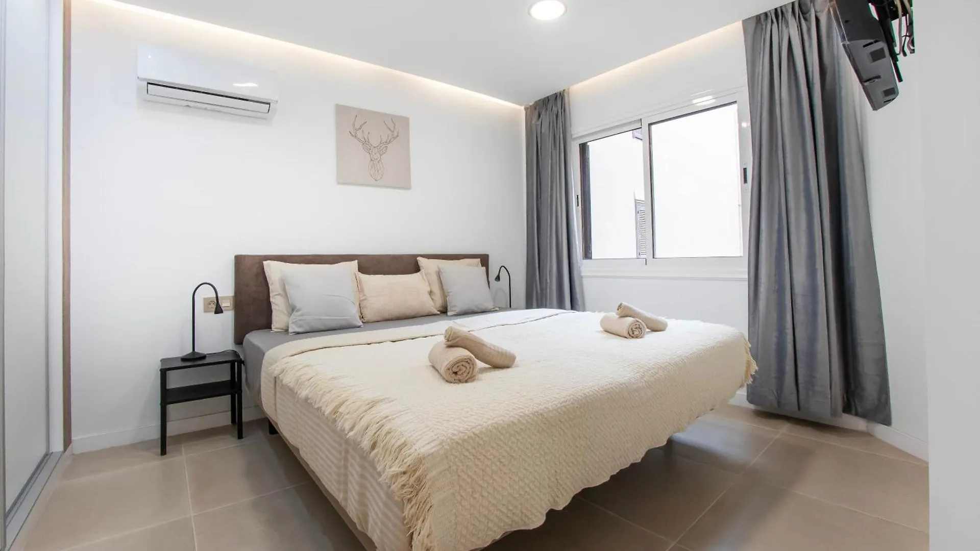 Newly Renovated, Luxurious Apartment With A Heated Pool, 259 San Miguel de Abona Spain