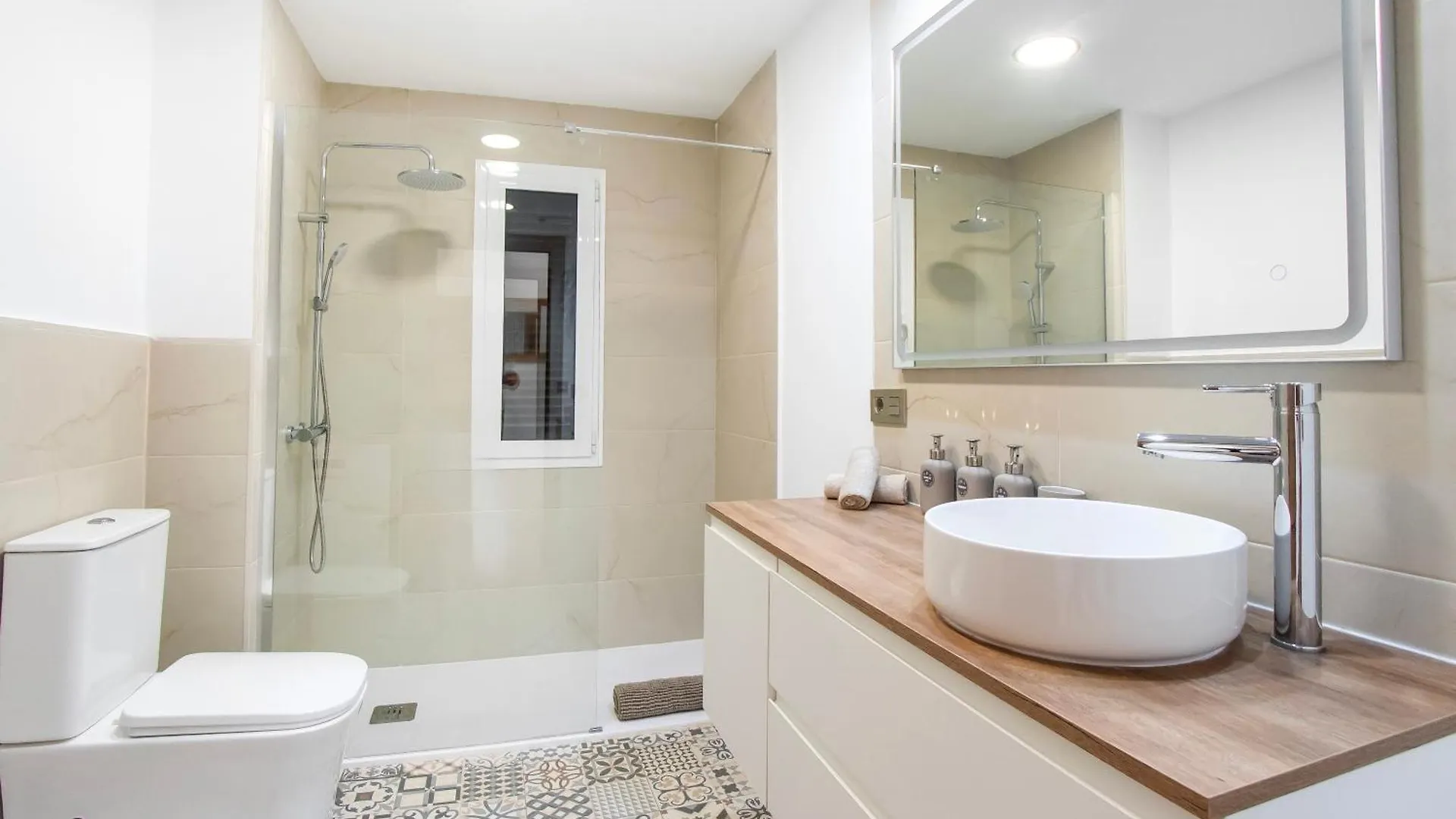 Holiday home Newly Renovated, Luxurious Apartment With A Heated Pool, 259 San Miguel de Abona
