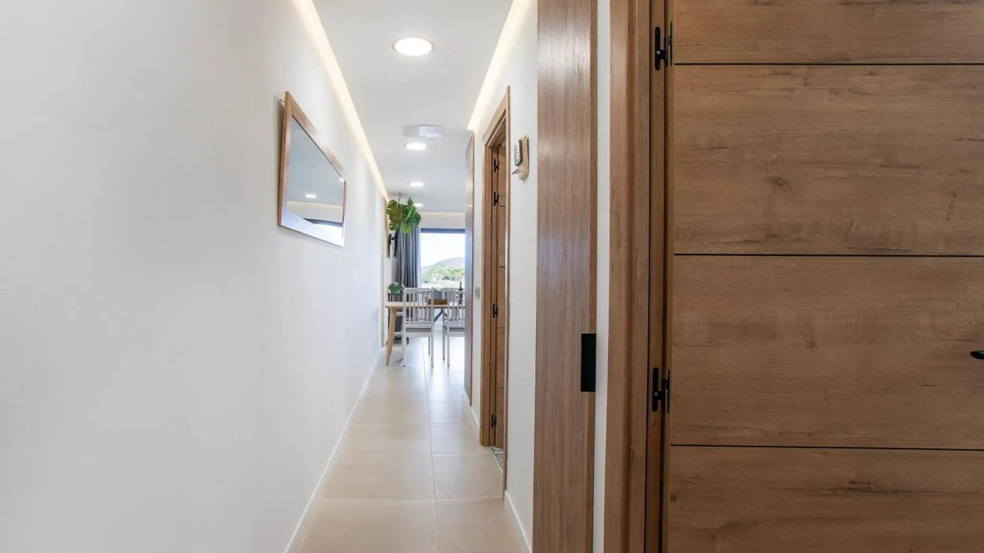 Newly Renovated, Luxurious Apartment With A Heated Pool, 259 San Miguel de Abona Holiday home